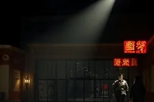 旧站台的第108次鸣笛封面，老站台与远处驶来的列车